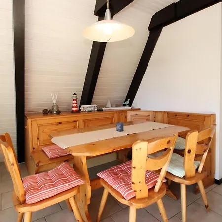 Nurdachhaus In