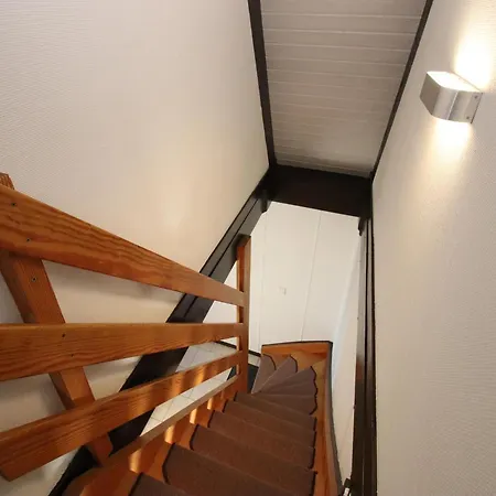 Nurdachhaus In Burhave